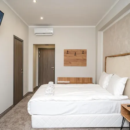 Hotel City Sandanski فندق