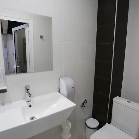 Hotel City Sandanski ホテル 2*
