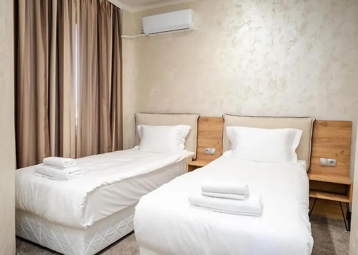 Hotel City Sandanski מלון 2*