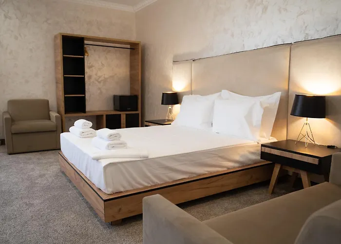 Hotel City Sandanski מלון 2*